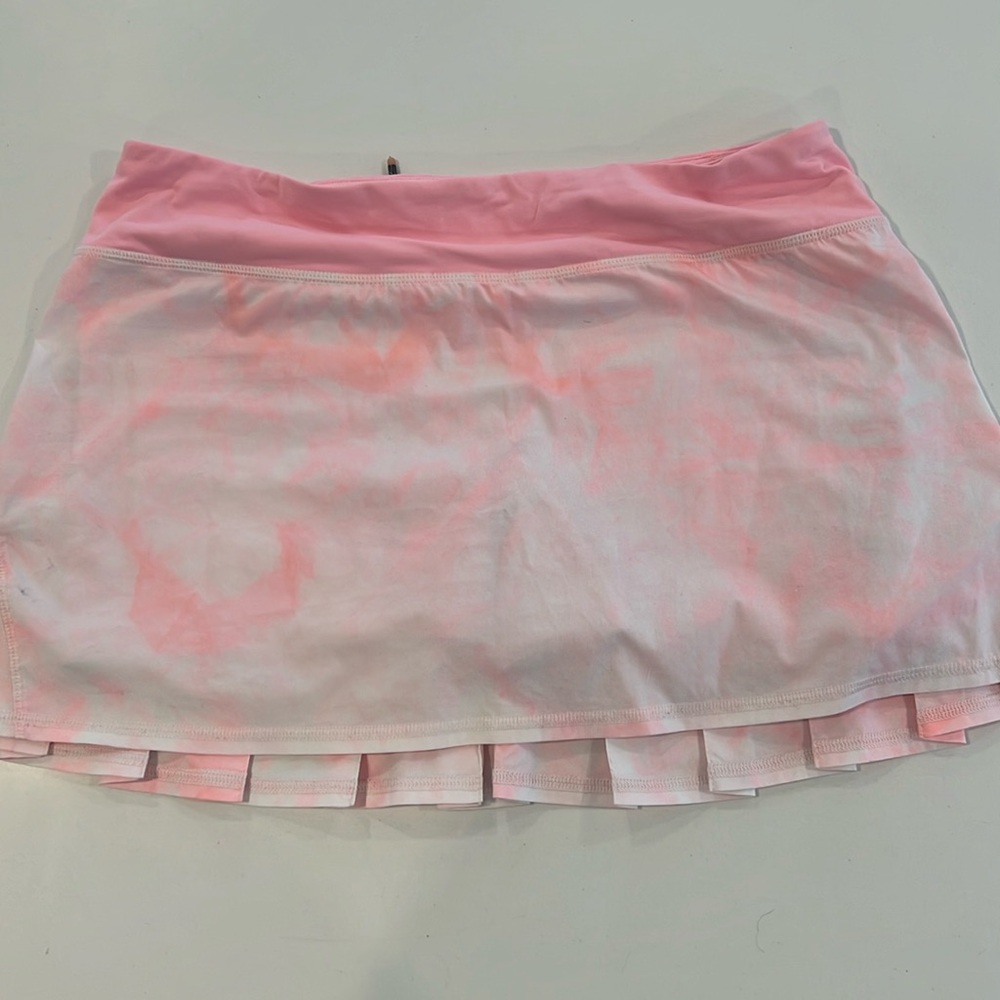 Lululemon skirt size 8